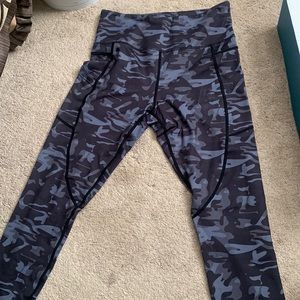 Zyia camo leggings